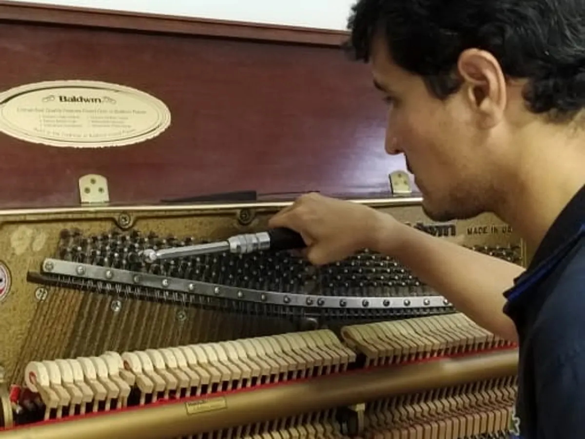 Afinación de piano vertical Baldwin